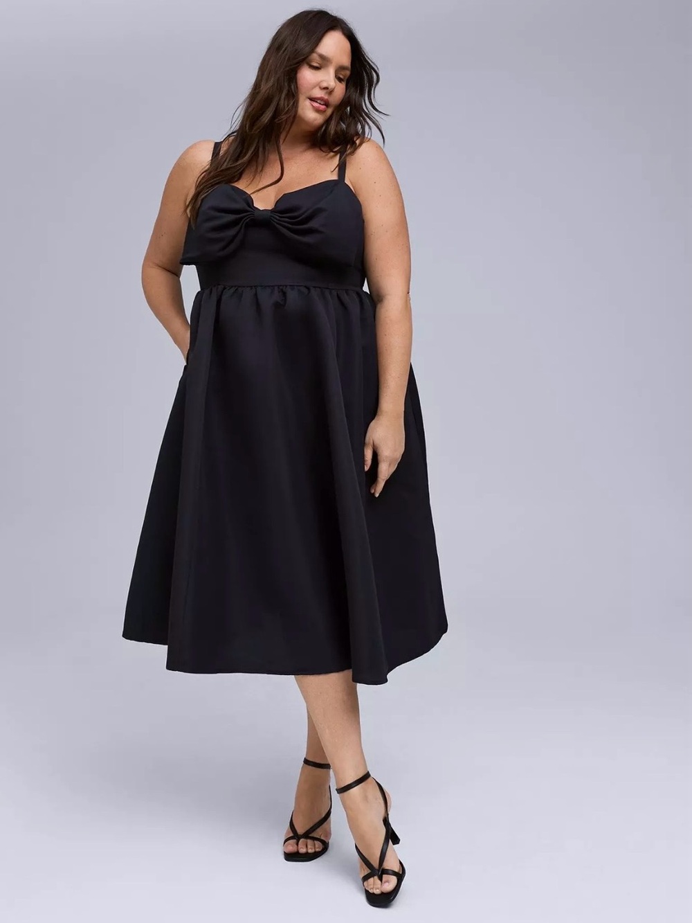 Black Bow-Front Fit & Flare Dress NWT Torrid Sz 3 - Picture 2 of 7